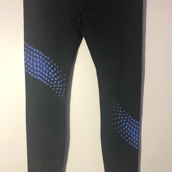 🍋NWOT GAPFIT LEGGING - Picture 3 of 5